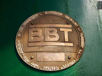 ...una struttura in ottone e bronzo verde costruita dalla ditta francese Barbier Benard et Turenne...